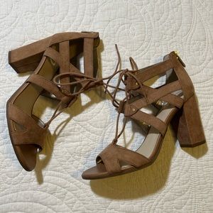Tan lace up block heel strappy sandal. Size 6.